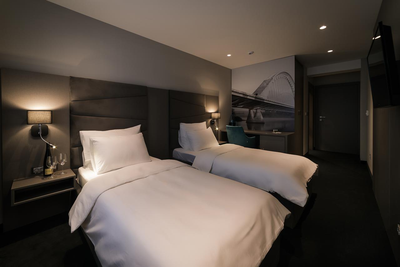 Hotel Bank Kiseljak Ngoại thất bức ảnh